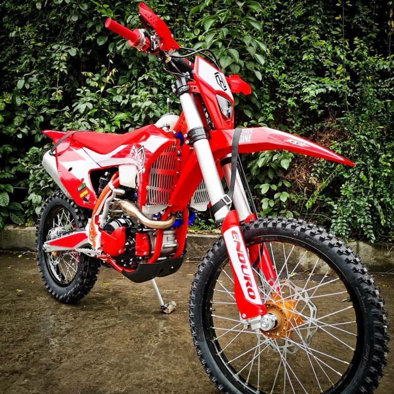 Эндуро сразу в гонку!